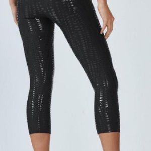 Fabletics Salar Capri NEW